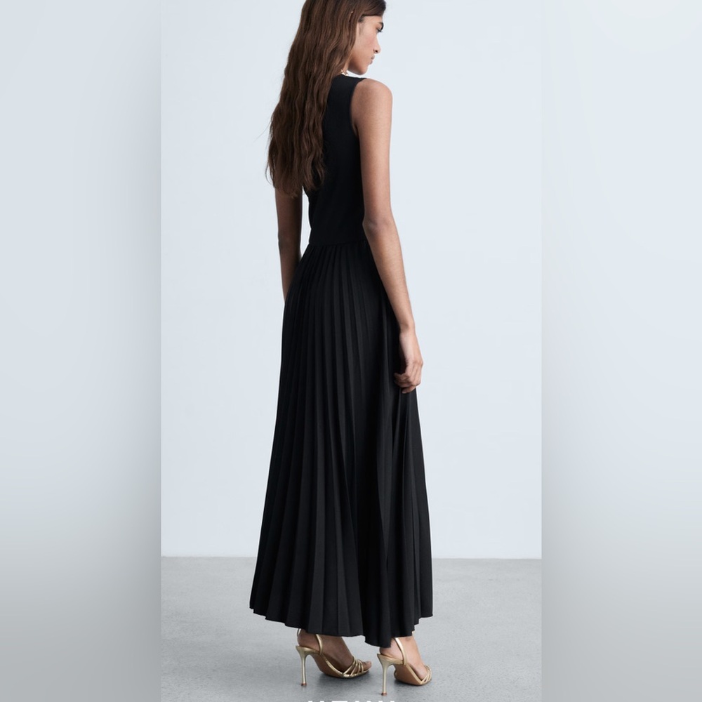 MANGO Black Maxi Dress Pleated SZ 8 - Picture 2 of 16